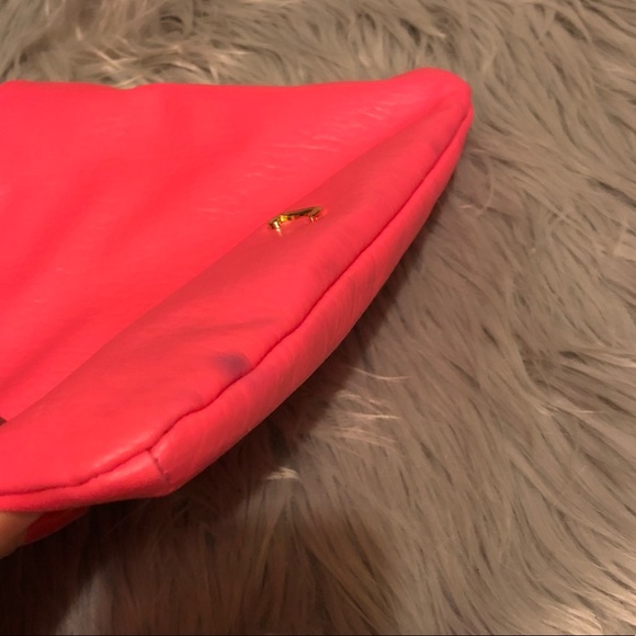 🔥HOT🔥PINK 💕 Juicy Purse 👛 😘‼️ - Picture 4 of 5